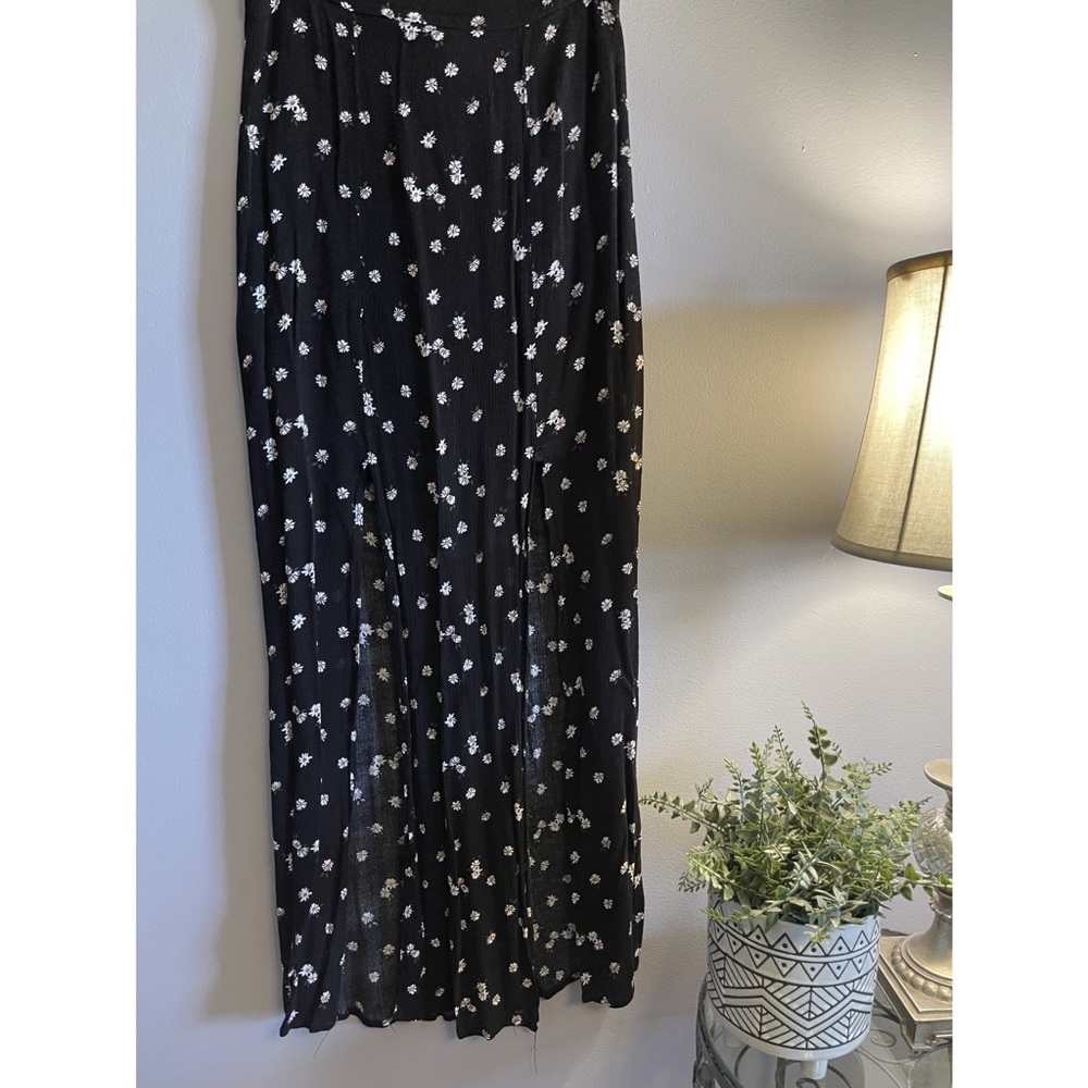 FOREVER 21 daisy skirt